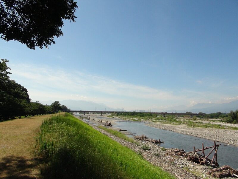 Outside-of-Shingen-embankment
