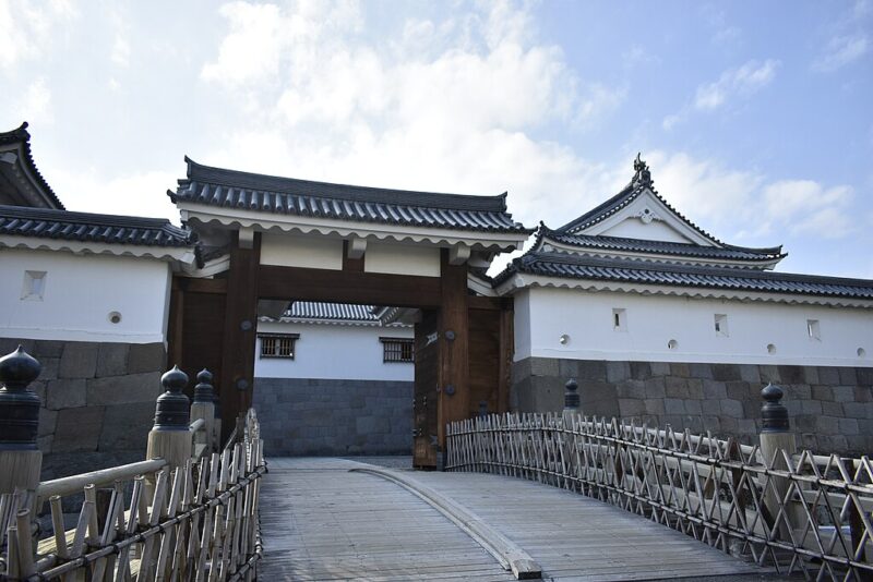 Sunpu-Castle-Higashigomon